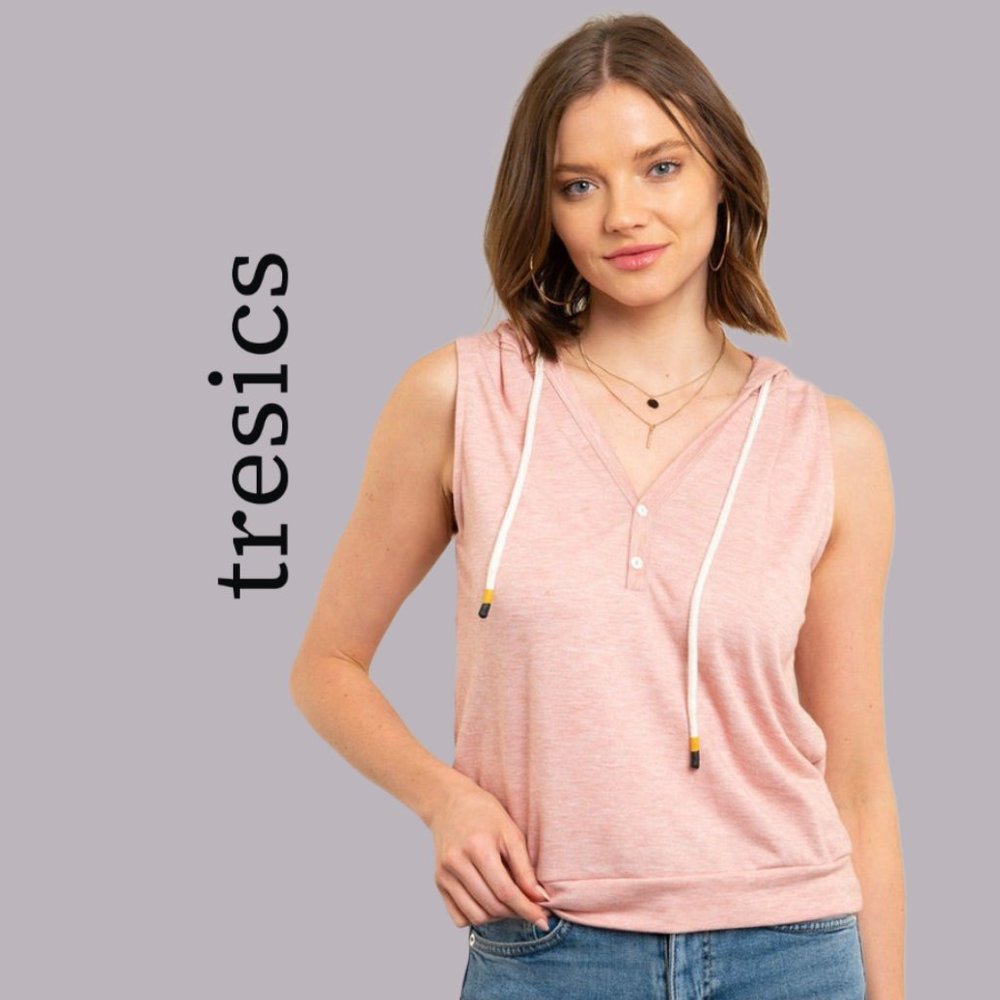 NWT tresics Sleeveless Hoodie Vest with Draw String Hood Pink